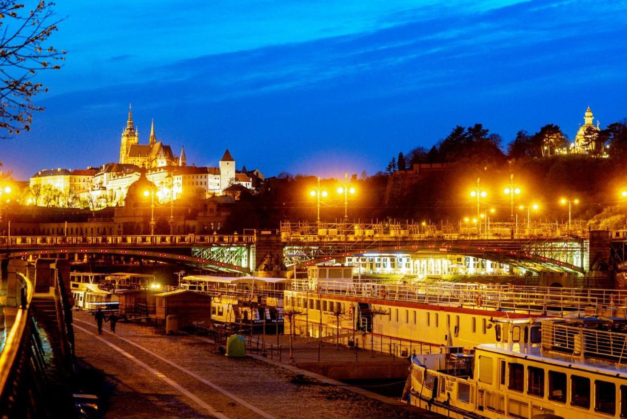 River Hotel Koenigstein Praag Buitenkant foto