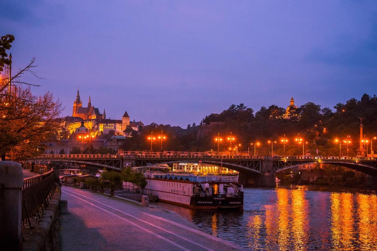 River Hotel Koenigstein Praag Buitenkant foto